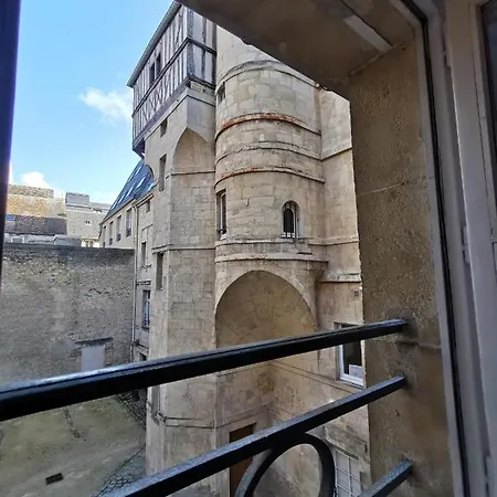 En Duplex Dans Un Particulier Apartamento *